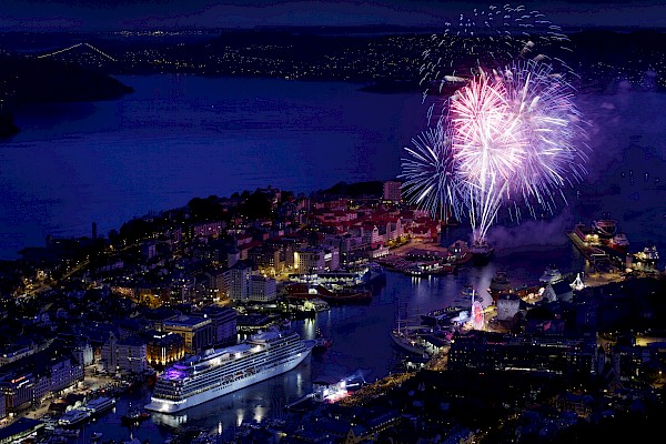 Viking Ocean Cruises christens its first ship in Bergen