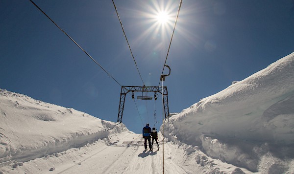 Summer skiing and ice-climbing on offer in Hardangerfjord