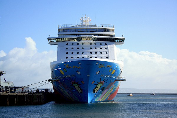 Record Breaking Cruise ship Arrives at Portland Port