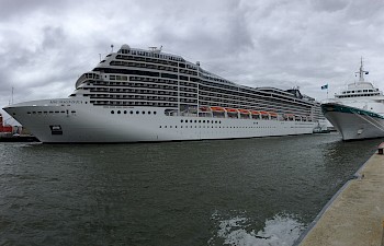 The Felison Cruise Terminal in IJmuiden welcomes the largest cruise ship until now!