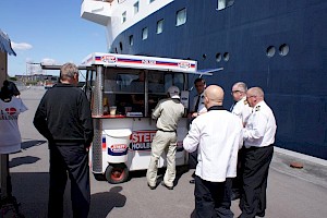 Port of Aalborg - free hotdogs to everyone