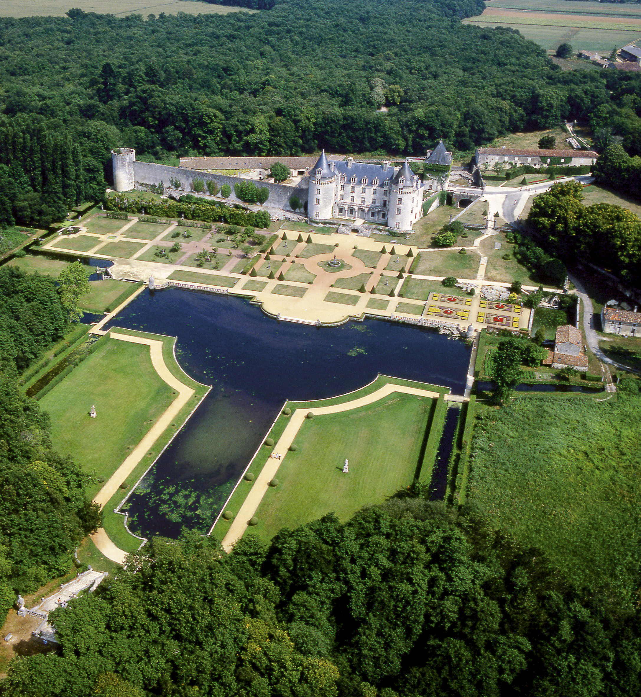La Roche-Courbon castle
