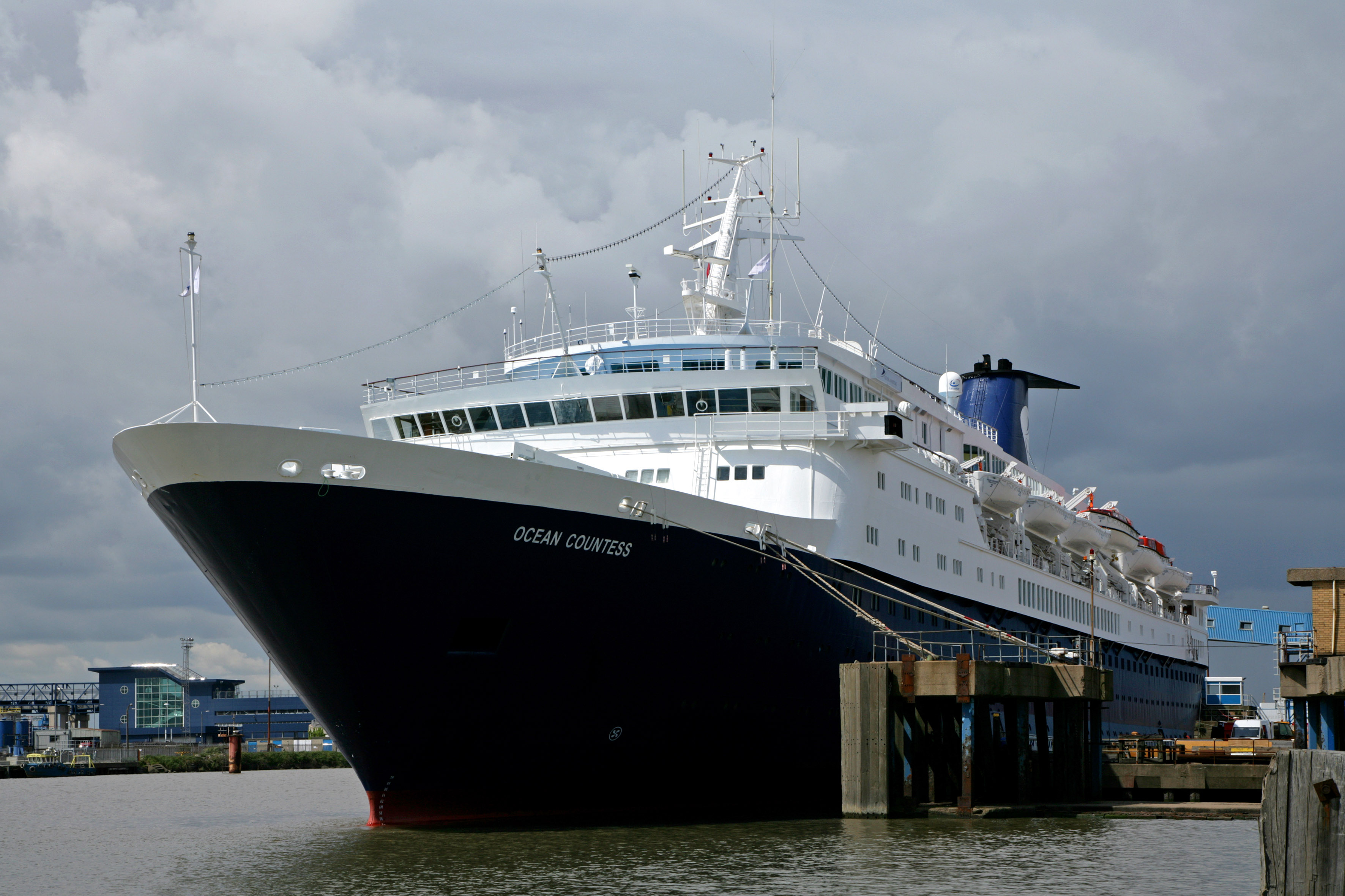 cruise holidays from hull