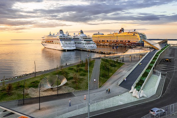 Tallinn opens new terminal as calls resume