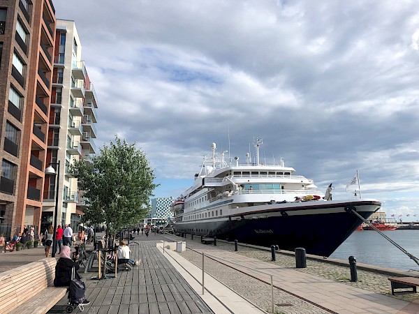 SeaDream I in Helsingborg (c) Port of Helsingborg - Helsingborg, Sweden, invests in pier surroundings (December 2021)