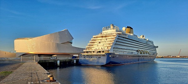 Porto Cruise Terminal has welcomed SPIRIT OF ADVENTURE on 17 January