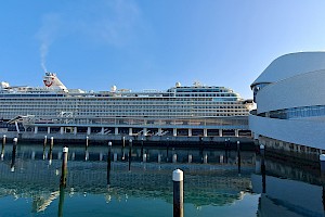Porto Cruise Terminal welcomed the inaugural call of Tui’s Mein Schiff 6 on Good Friday