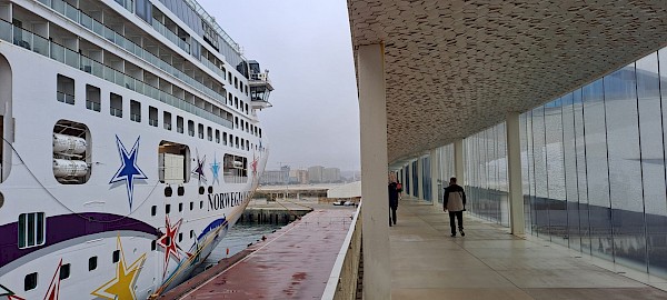 Norwegian Star and Sea Cloud Spirit inaugural calls at Leixões