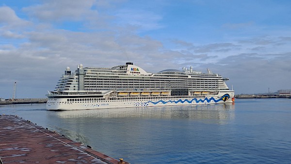 The cruise season starts at the Porto Cruise Terminal